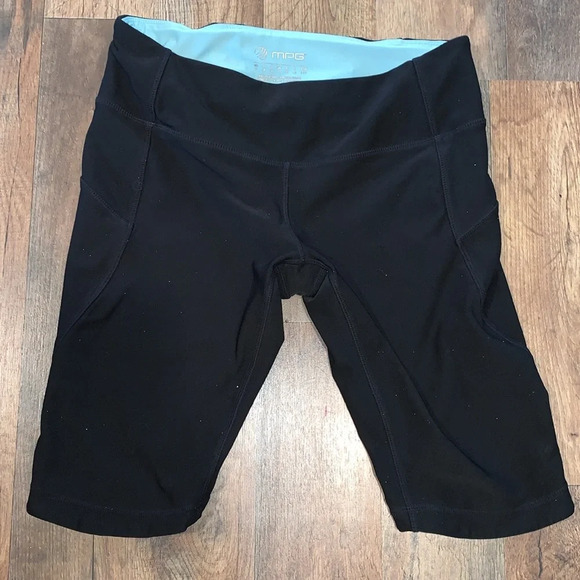 Lot of 5 Size Small Shorts. - Picture 10 of 12